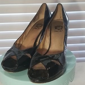 Yellow Box Andre Black Patent Platform Heels Sz7.5